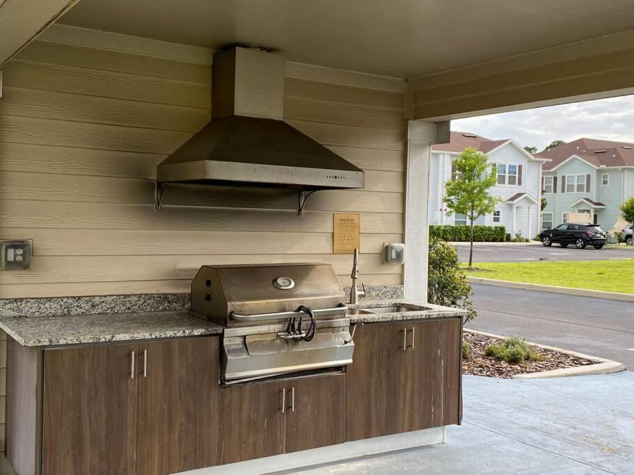 Super Comfy And Spacious 3 Bedroom 10 Minutes From Disney, With Major Shopping 4 Minutes Away Kissimmee Buitenkant foto